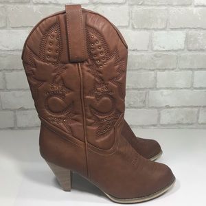 Torrid cowgirl boots with heel